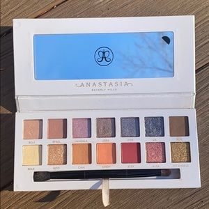 Anastasia Carli Bybel Palette